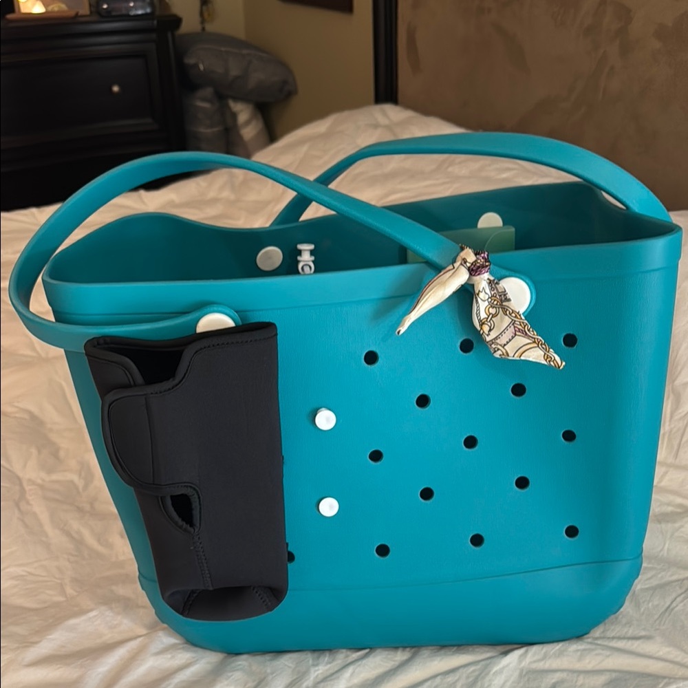 Stylish Teal Tote Bag with Black Holder. Off brand XL Bogg Bag.